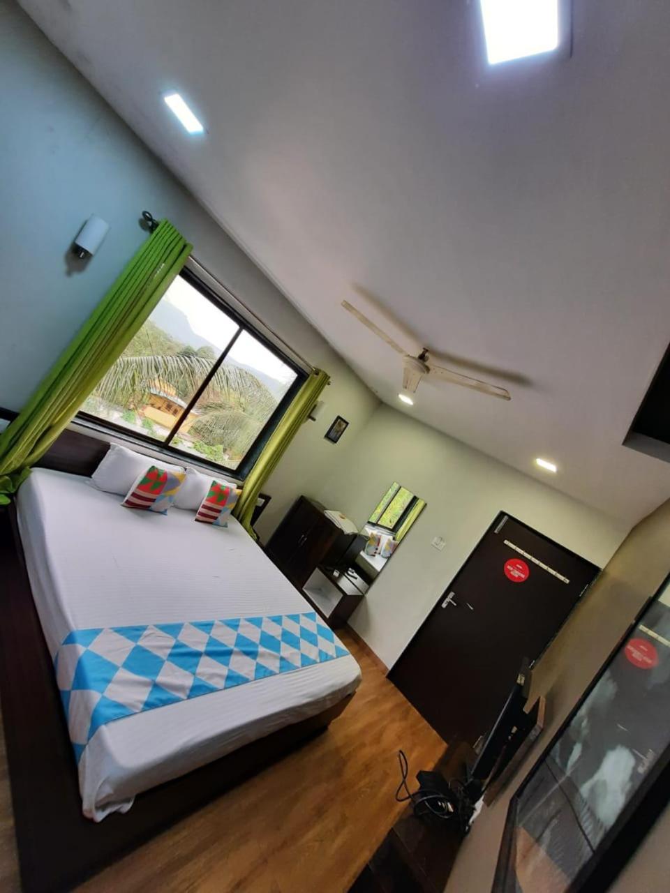 Karla Retreat Resort 로나발라 외부 사진