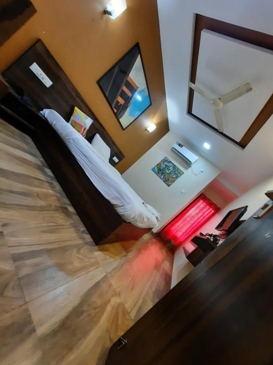 Karla Retreat Resort 로나발라 외부 사진